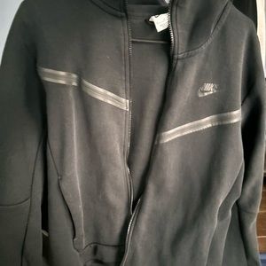 Black nike tech zip up sweater lost the middle zipper